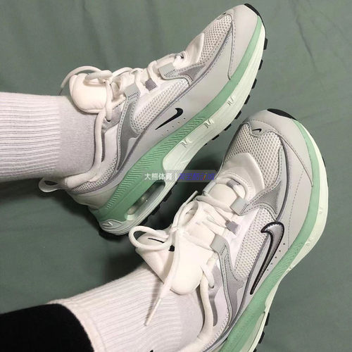 专柜正品耐克女子老爹鞋跑步鞋