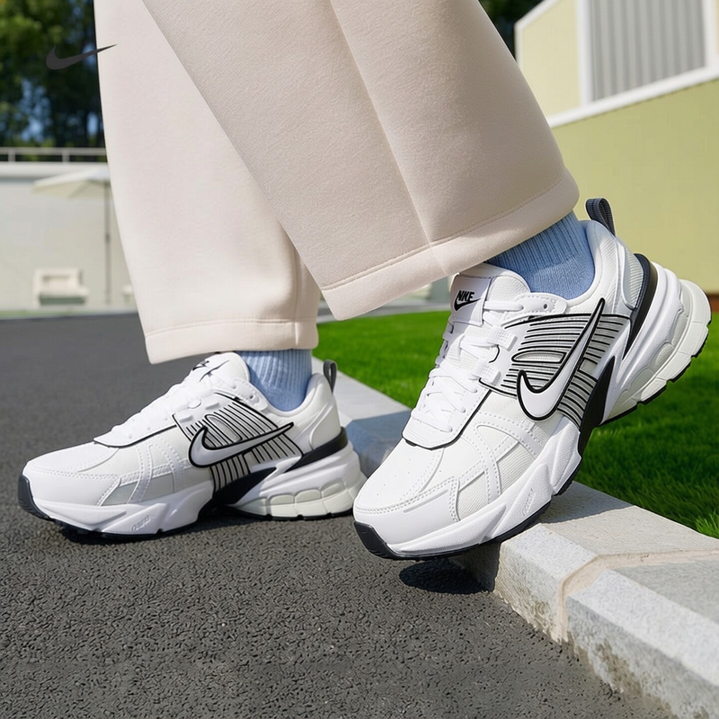 Nike耐克男女V2K Run白灰复古厚底透气老爹鞋跑步鞋FD0736-102