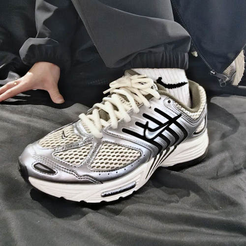 NIKE男鞋休闲运动健身训练