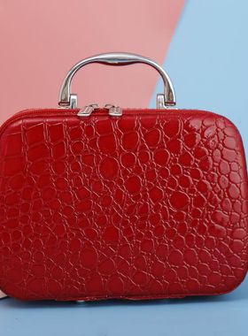 小型黑色化妆品学生女士便携洗漱包化妆手提箱收纳箱盒带镜大容量