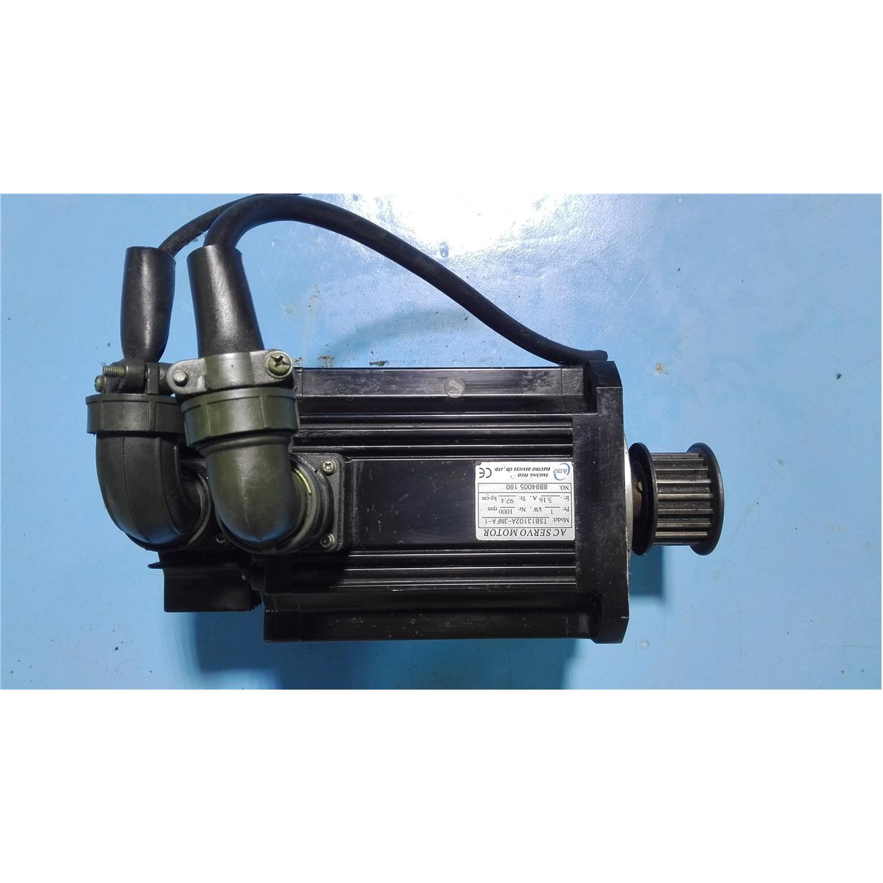 非实价议价议价浩 TSB1310102A-3NFA-1 实物拍摄 电机1kw 二手议