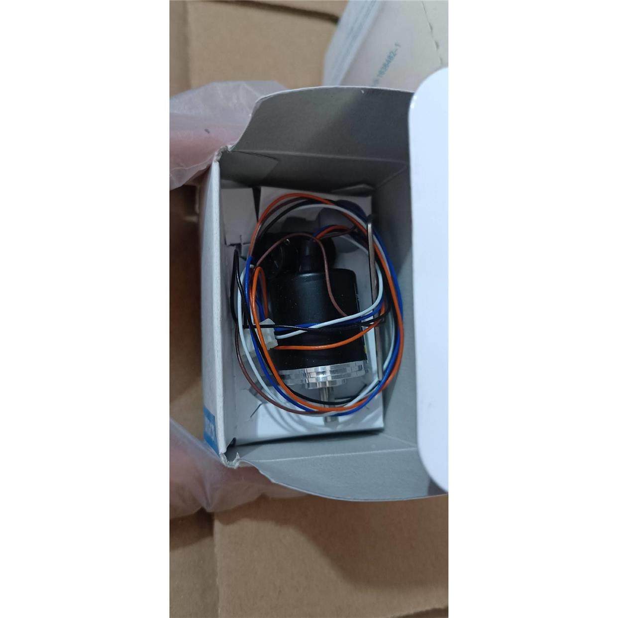 非实价议价议价下单前议价全新欧姆龙 旋转编码器 E6A2-CS3C有3只