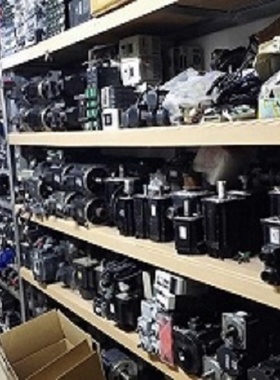 议价SGMDH-45A2A6C欧姆龙电机R88M-W10030T-R3议价