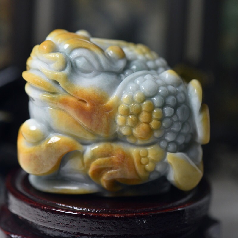 缅甸翡翠A货玉石金蟾摆件三脚蟾蜍大摆件玉器玉石带证书