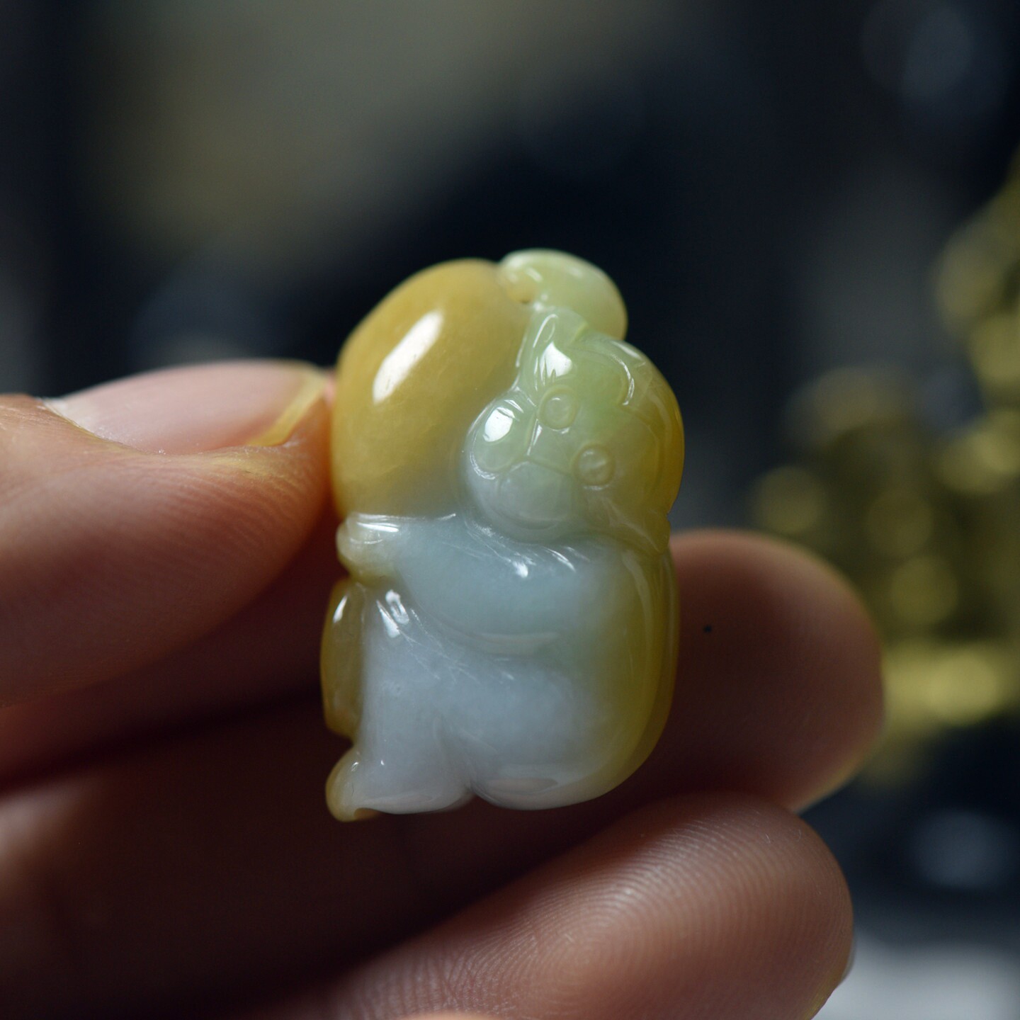 翡翠玉石精美黄翡黄翡生肖猴吊坠 缅甸玉器猴子 珠宝首饰 送证书