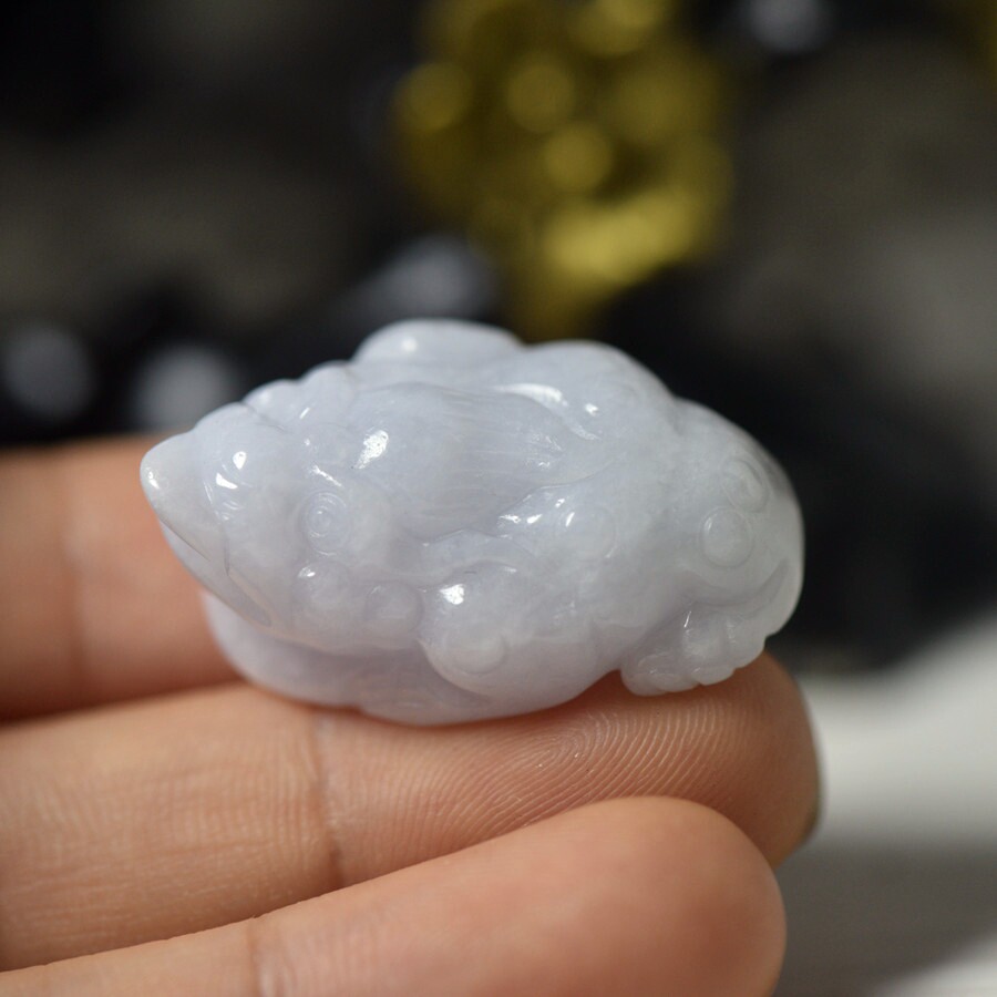 翡翠三足玉石金蟾吊坠 天然A货招财蟾蜍玉器挂件 四会工厂直销