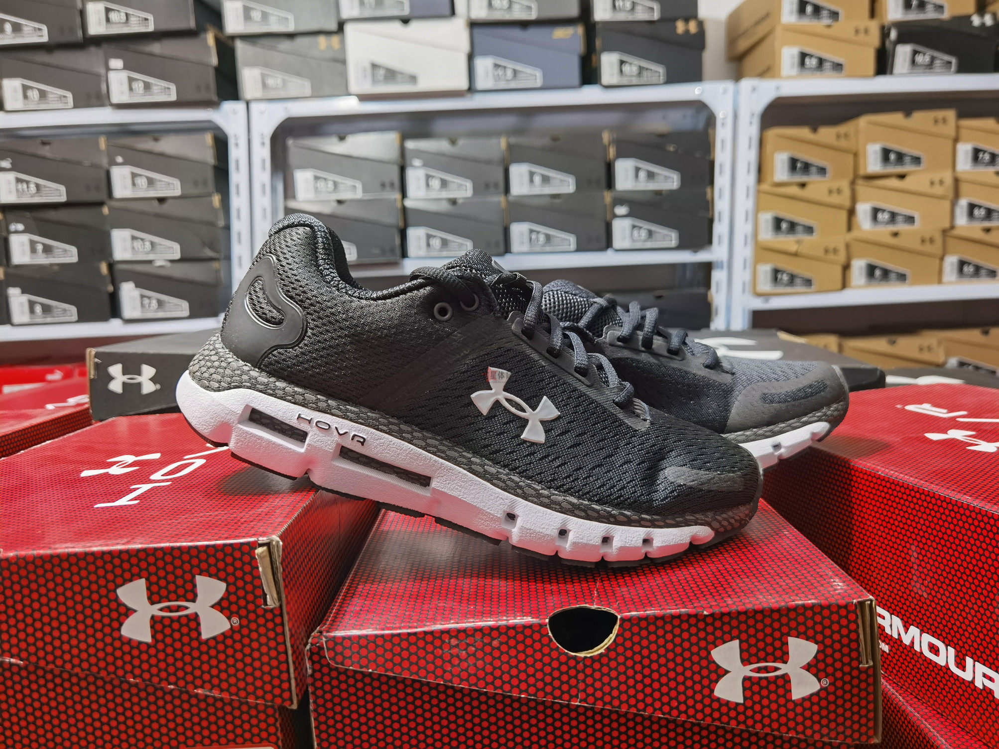 安德玛男女训练透气缓震运动跑鞋