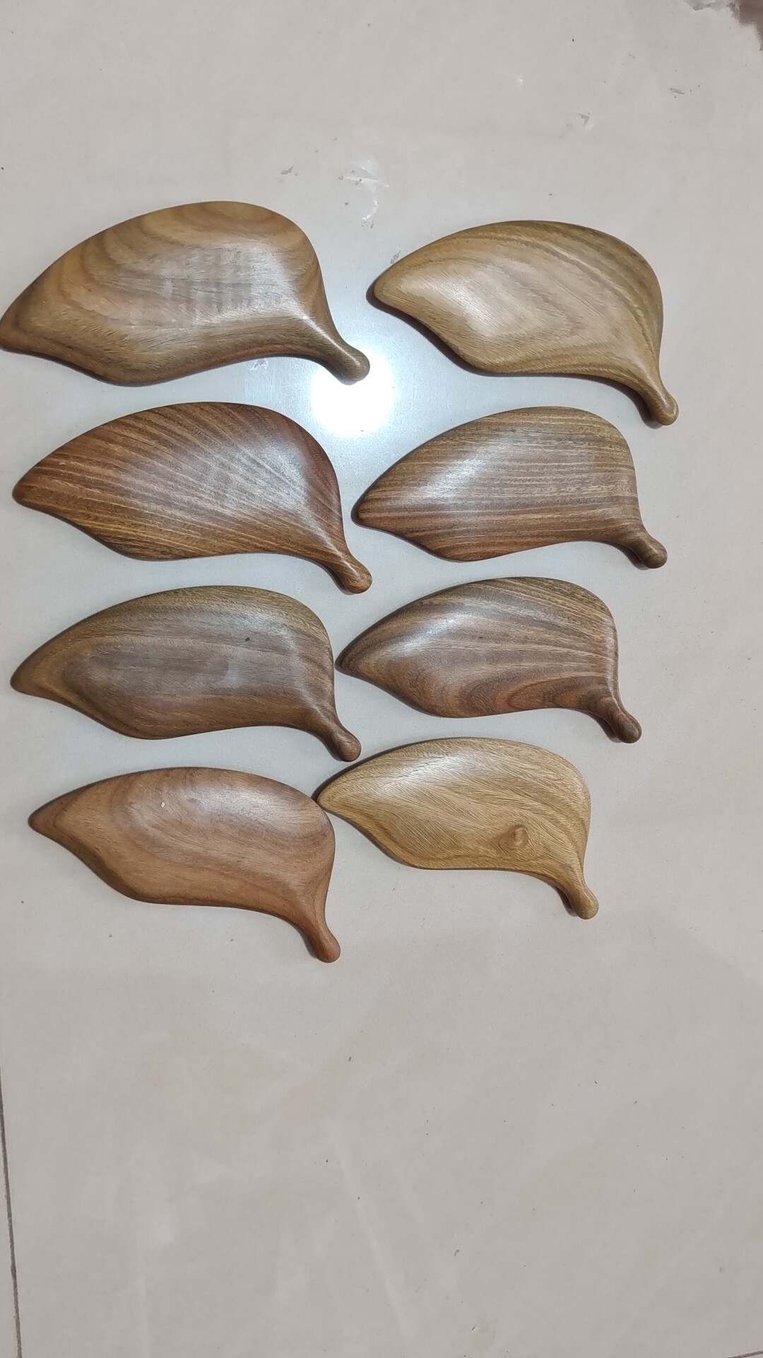 绿檀木刮痧板刮痧瘦脸美容面部眼部通用天然原木刮脸神器疏通经络