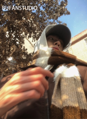 BUFANSTUDIO搭配用冬季氛围感高级ins条纹毛絮围巾男女暖冬披肩