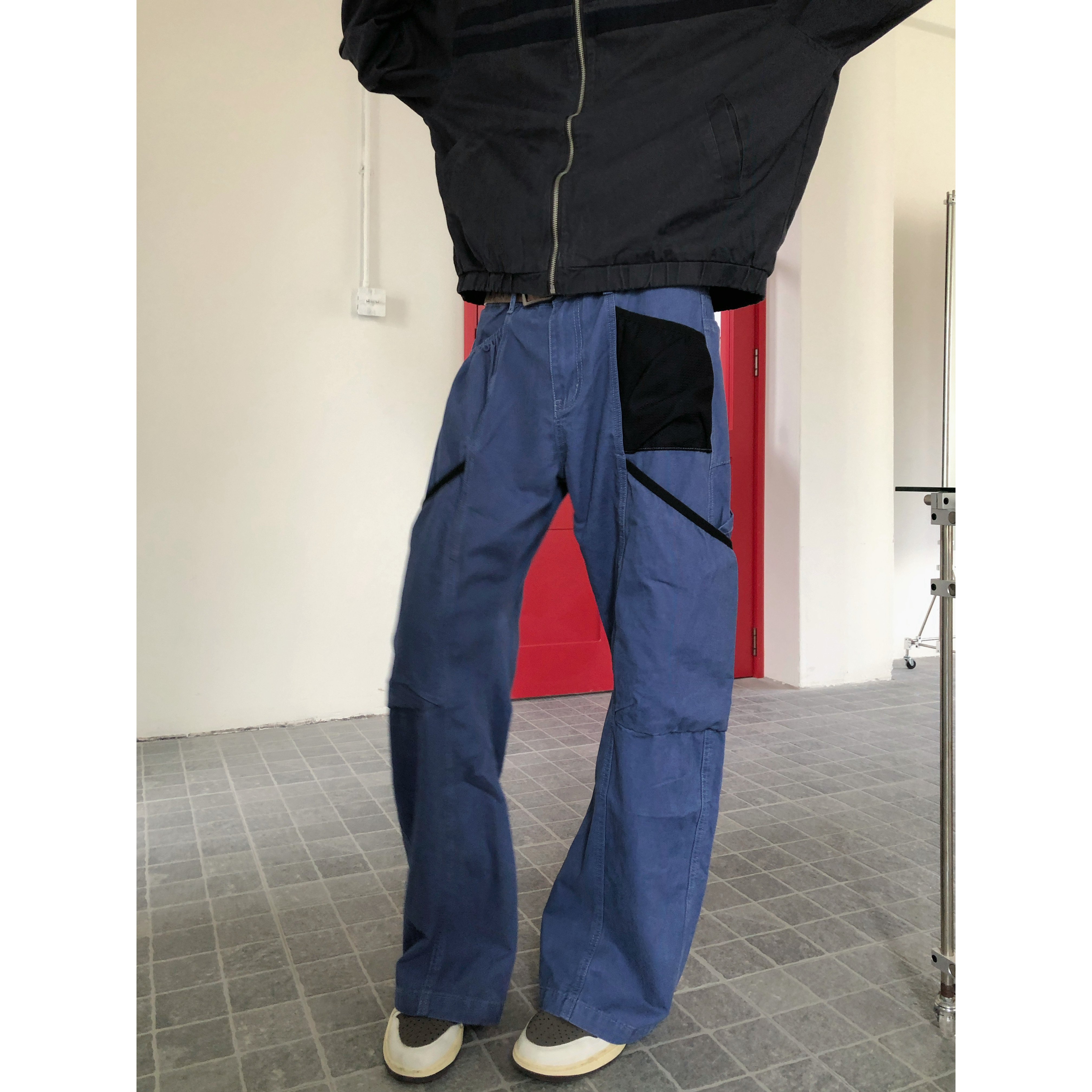 多口袋宽松交叉园丁裤工装裤图片