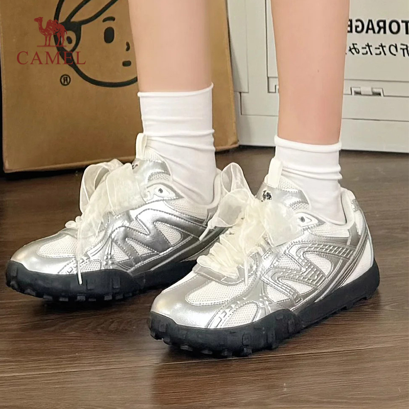 骆驼薄底鞋流光2025春新款休闲板鞋女银色鞋子复古网面鞋女运动鞋