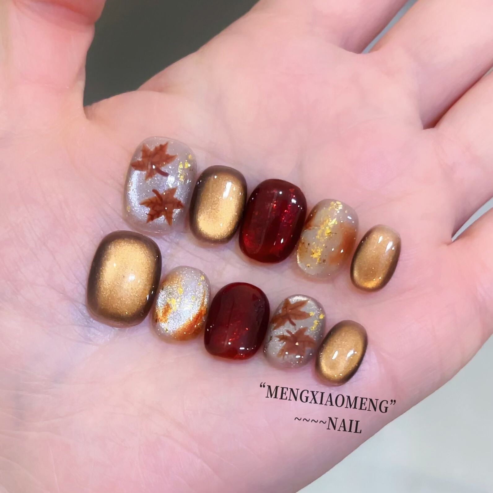 【枫叶红了】纯手工琥珀猫眼穿戴甲秋冬复古高级感棕色美甲短款