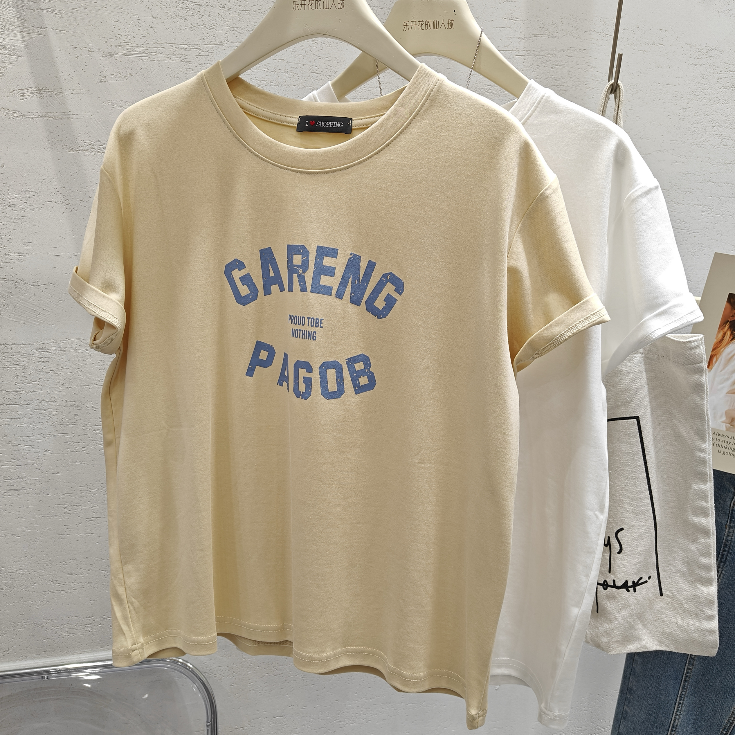 春季显瘦印花圆领短袖字母