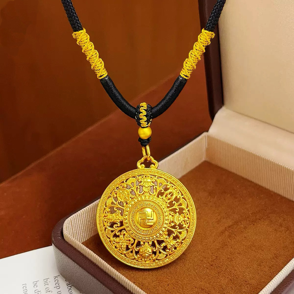 编织黑绳福字镂空八宝罗盘项链吊坠八瑞吉祥毛衣链男女款锁骨链,饰品/流行首饰/时尚饰品新,项链,淘宝优惠券,粉丝福利购,淘宝优惠卷