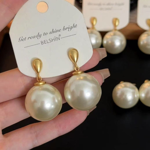 法式复古优雅高级大珍珠耳钉香槟奶油色时尚气质夸张耳环轻奢耳饰