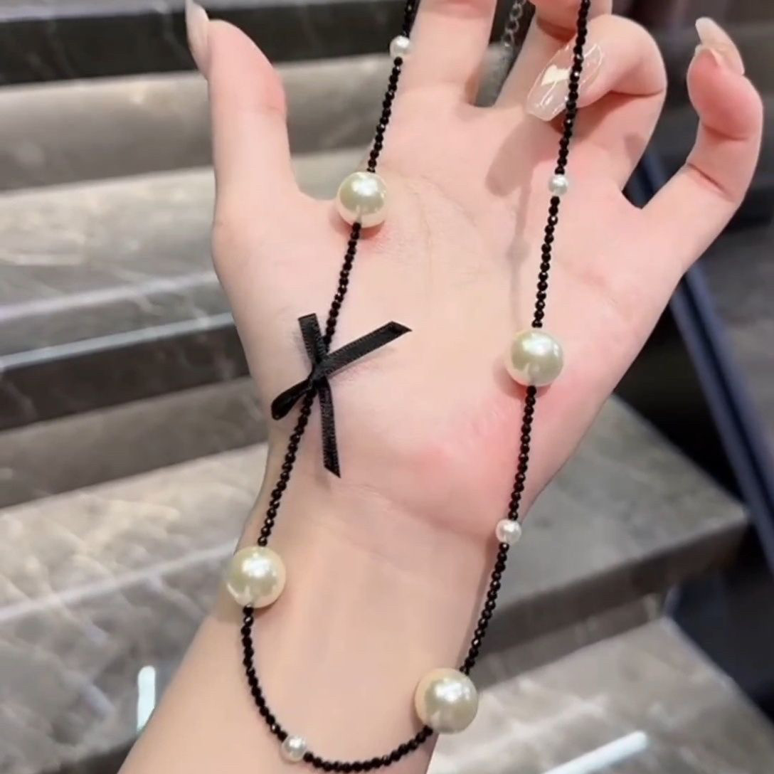 韩版新款设计感蝴蝶结黑色钻串珠链轻奢高级项链女甜美手工锁骨链