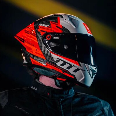 MT头盔KRE+碳纤维全盔大尾翼