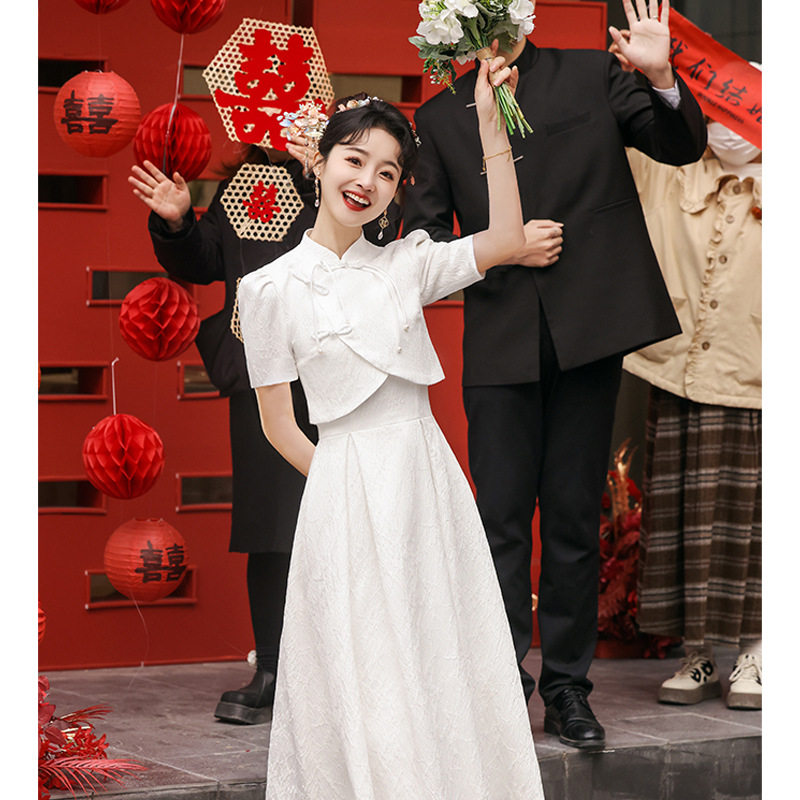 2026新款新中式订婚礼服平时可穿领证小白裙敬酒服轻登记衣服白色