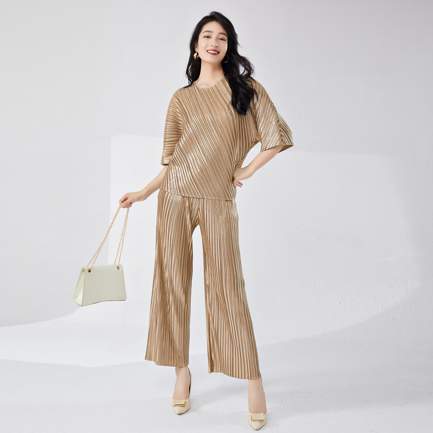 夏季女装感套装时尚气质小个子穿搭亮片宽松百搭三宅裤两件套