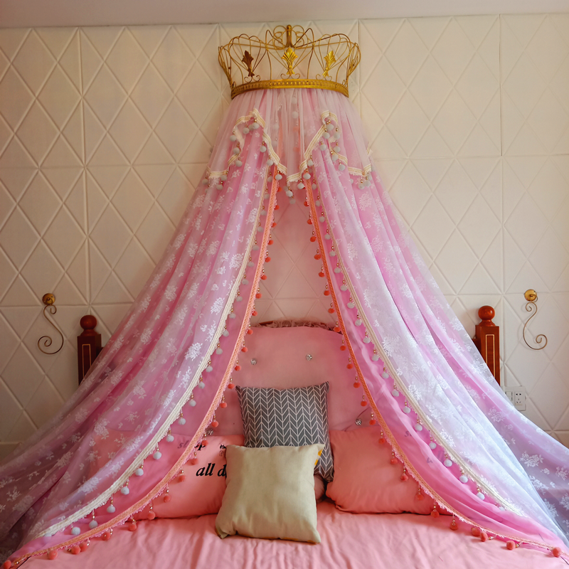 新品蕾丝床幔床头帷幔卧室家用装饰粉嫩公主欧美格调毛球含皇冠架