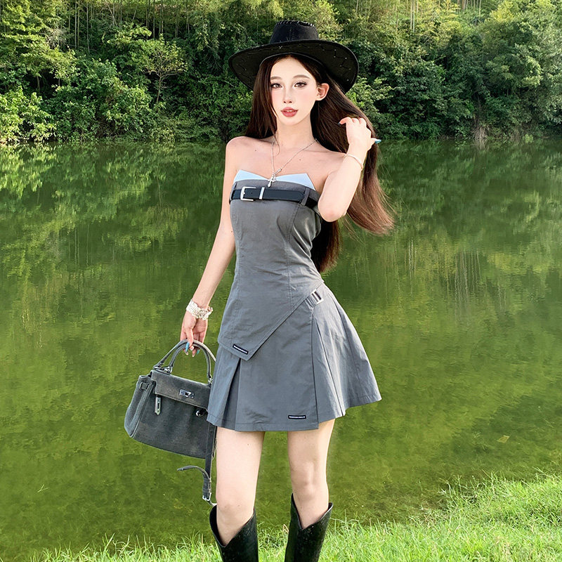 古早风休闲灰色抹胸上衣搭配百褶短裙辣妹甜酷两件套套装