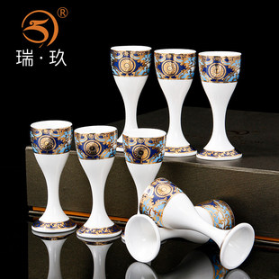 瑞玖 8个骨瓷白酒杯轻奢浮雕金小酒杯套具家用喝酒杯子送人礼盒