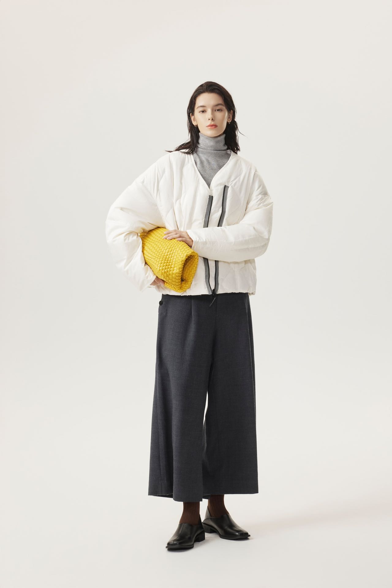 2025新款秋冬羽绒服女短款宽松轻盈90白鸭绒面包服外套潮