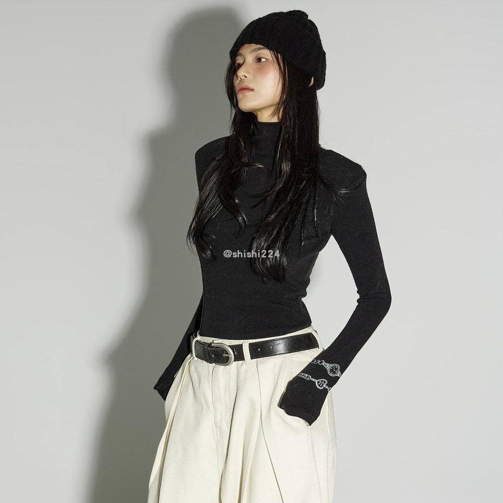 韩国直邮DINT正品代购百搭手表图案点缀肩垫长袖高领修身T恤