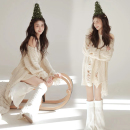 2024新款 圣诞节主题拍照白色毛衣露肩宽松慵懒感小众艺术照摄影服