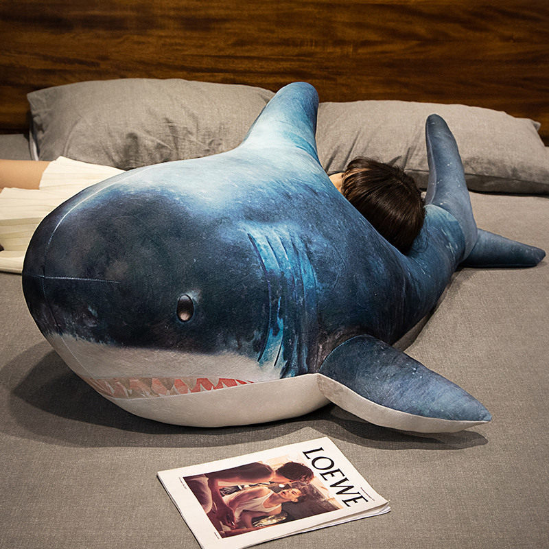 蓝色鲨鱼公仔男生睡觉夹腿娃娃