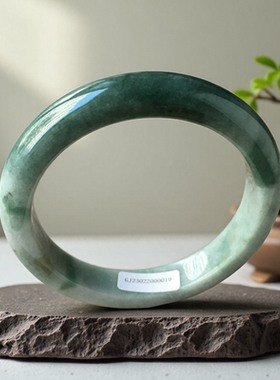 老坑a货翡翠手镯62mm油青绿色特大号圆带证书天然缅甸玉镯子0019