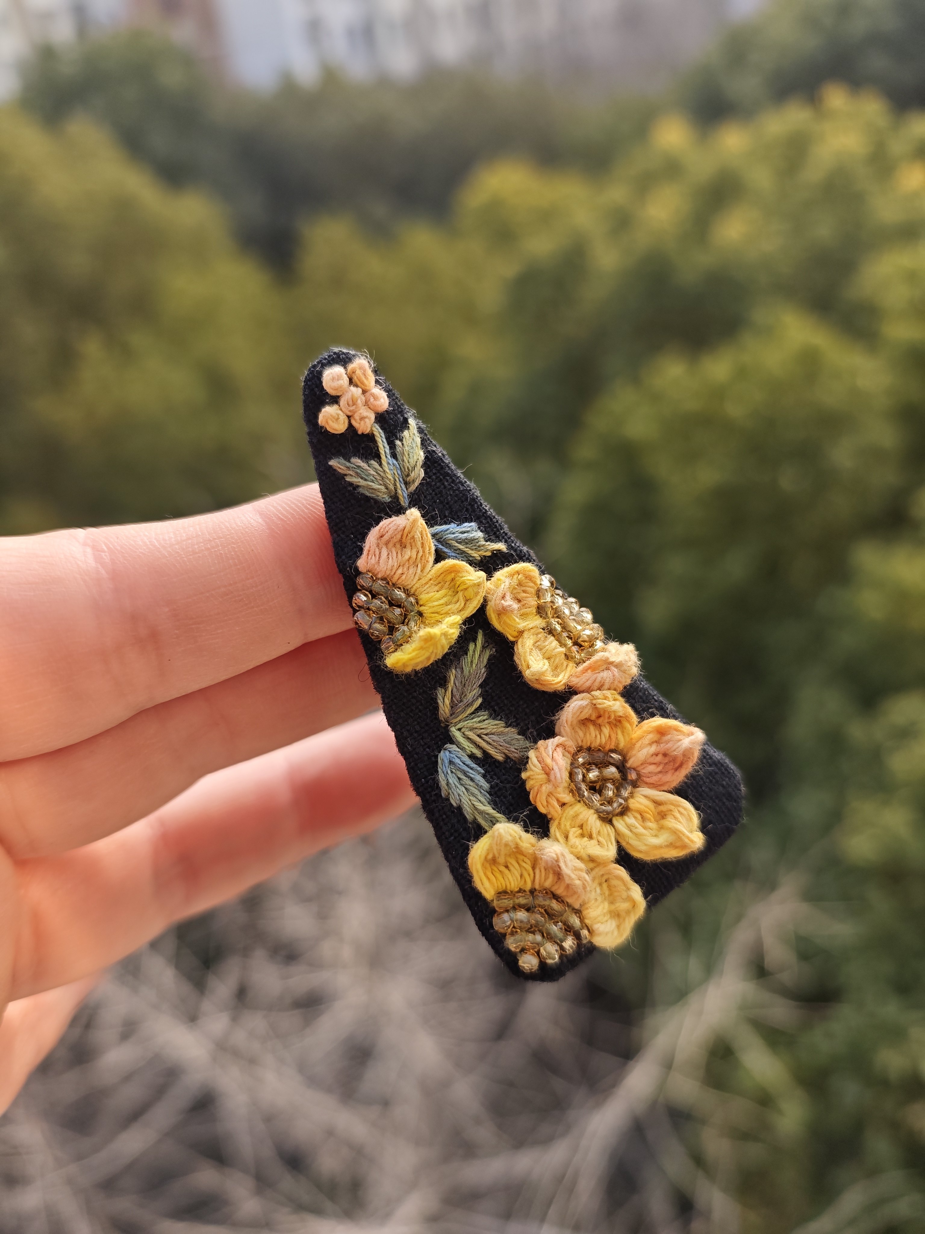 纯手工刺绣立体发夹成品可爱小众爆款三角夹