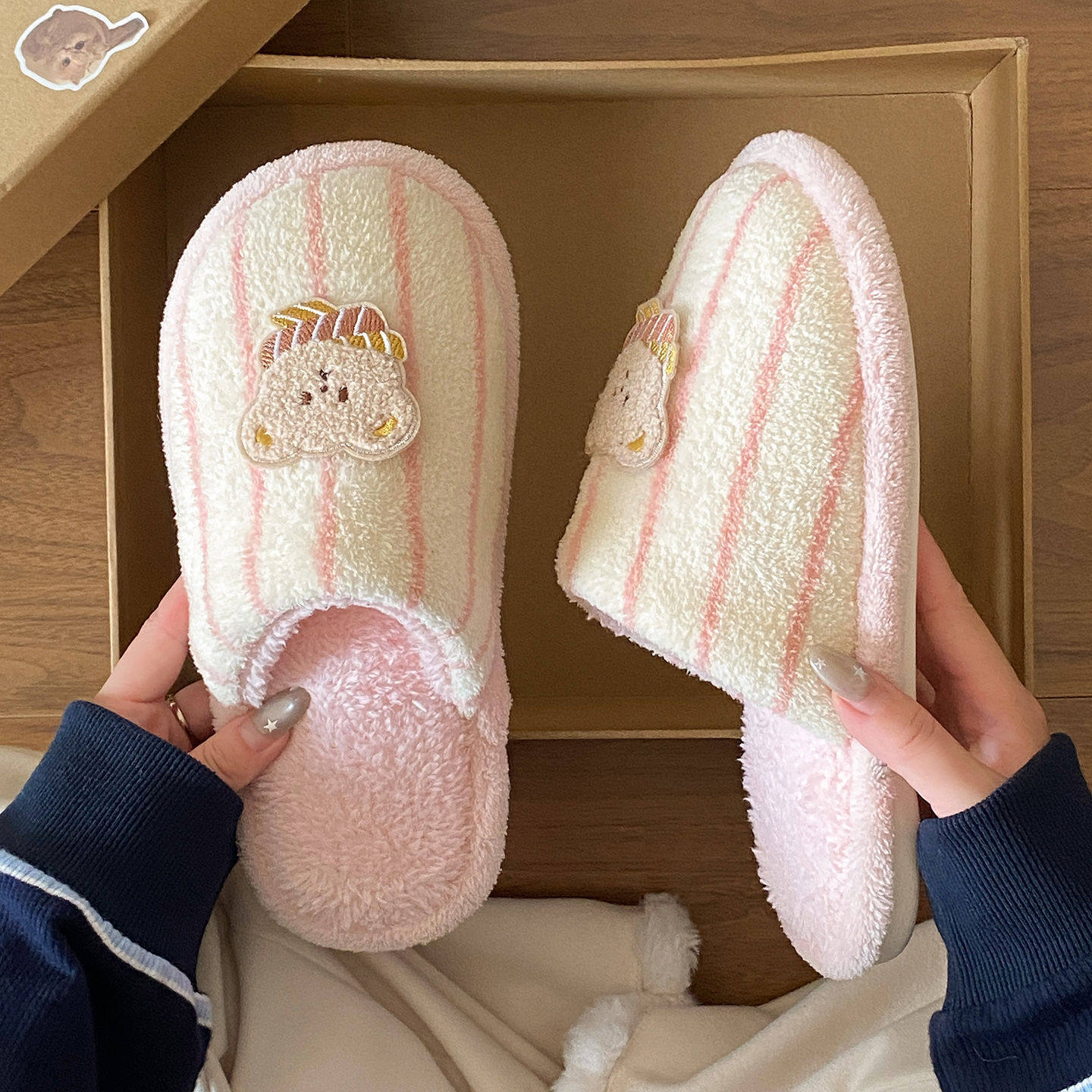 敲暖和~新款条纹围巾小熊简约舒适棉拖鞋室内保暖轻便耐穿拖鞋女