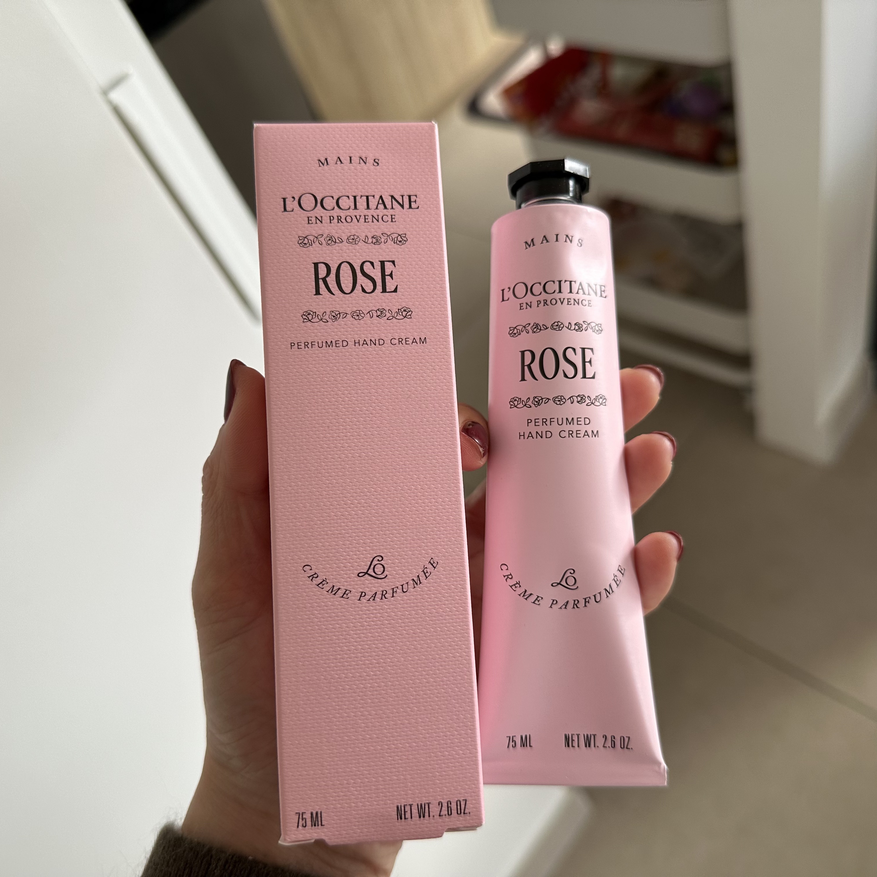 巴黎BC直邮欧舒丹 瑰香之心香氛护手霜 75ml 滋润玫瑰花香护手霜