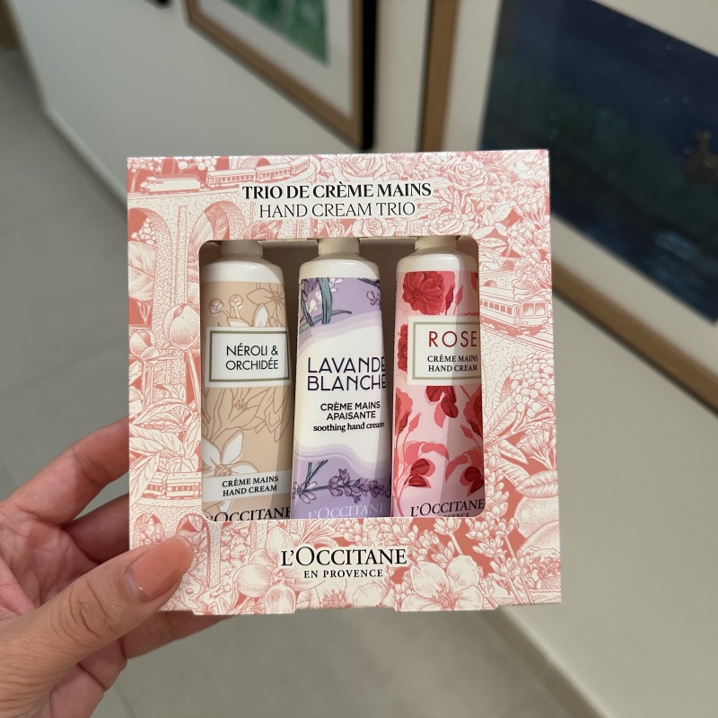 巴黎BC直邮欧舒丹白色薰衣草/橙花/玫瑰护手霜30ml三支装套盒