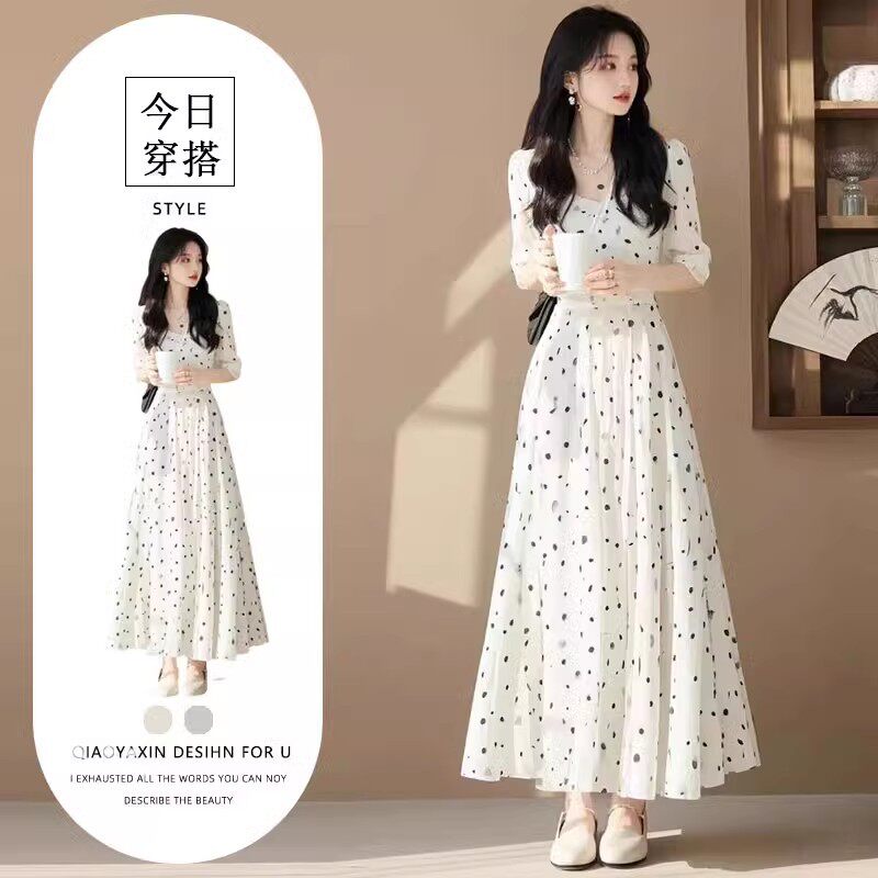 白色连衣裙春季新款女装白月光法式气质显瘦冷淡系独特别致裙子