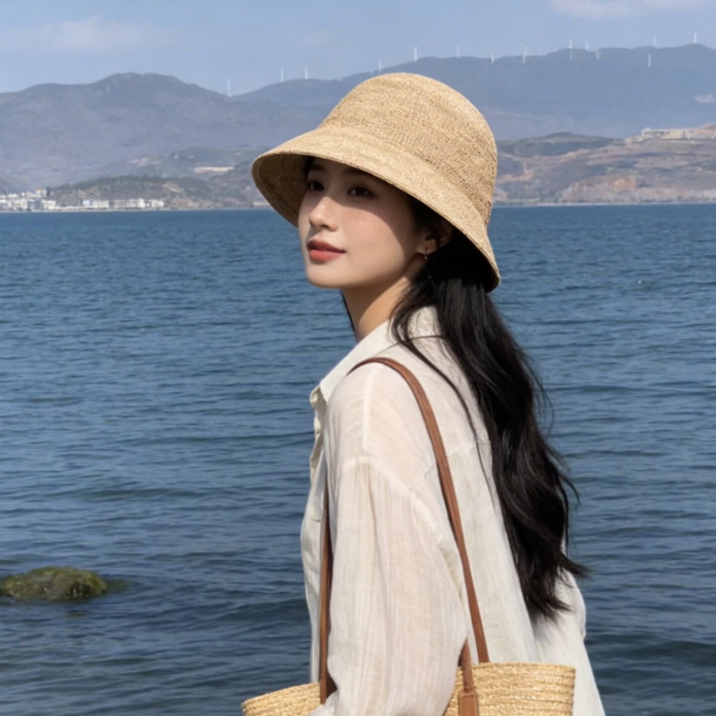 日系特细拉菲草渔夫帽女夏防晒透气遮阳草帽户外可折叠度假小盆帽