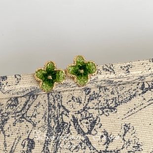 「薄荷波曼」小清新显白绿水晶花朵耳钉女轻奢高级感小众耳饰耳夹