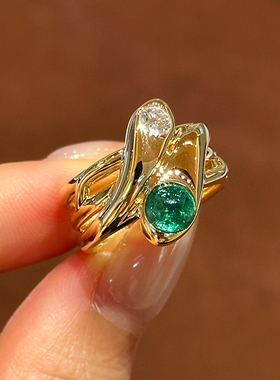 高级复古时髦精美祖母绿和钻石双蛇头设计戒指18k厚金祖母绿戒指