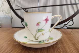 日本金标香兰社咖啡杯,全新未使用,内外双色,资质薄润好似蛋壳