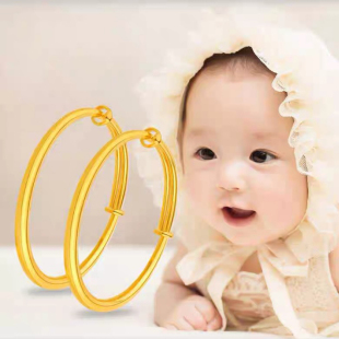 满月婴儿宝宝推拉光面开口黄金色平安一对手镯可调节周岁蛇年礼物