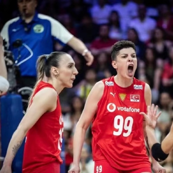 2024新款土耳其女排世界排球联赛VNL比赛服男女同款排球服定制