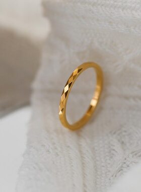 超闪多切面棱形简约钛钢食指戒