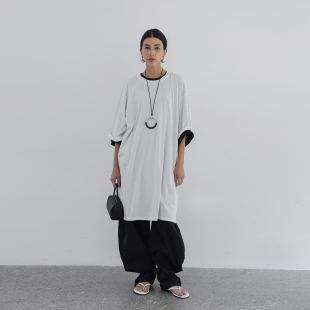 「初秋」极简老钱纸片人宽松慵懒随性圆领廓形大版 2025 T恤 Bow