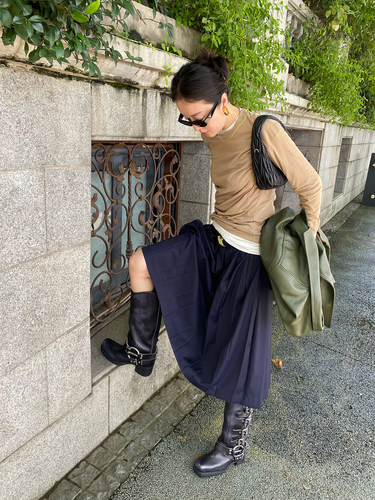 ABow2023宽松指洞长袖上衣打底衫