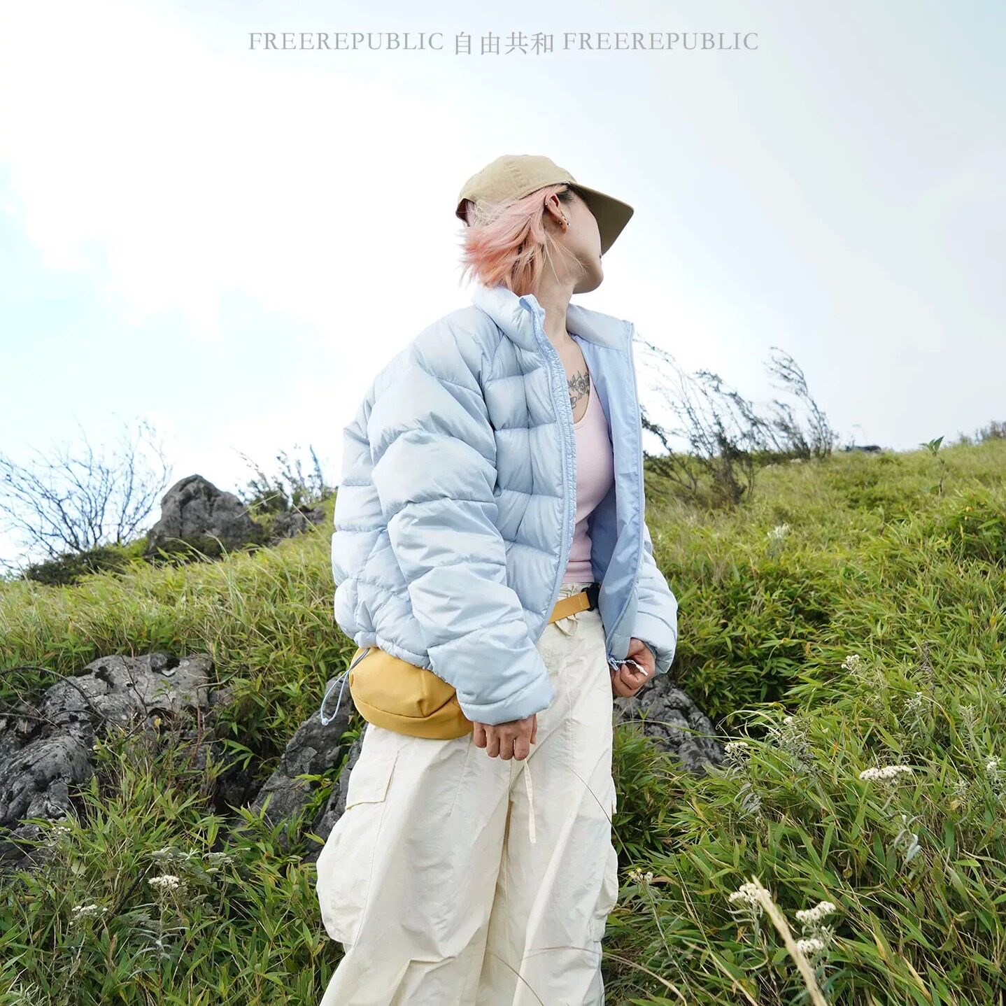秋冬保暖户外休闲轻薄羽绒服