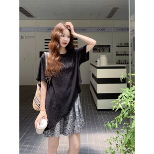 胖mm大码300斤不规则T恤碎花短裤套装女夏季度假风百搭显瘦两件套