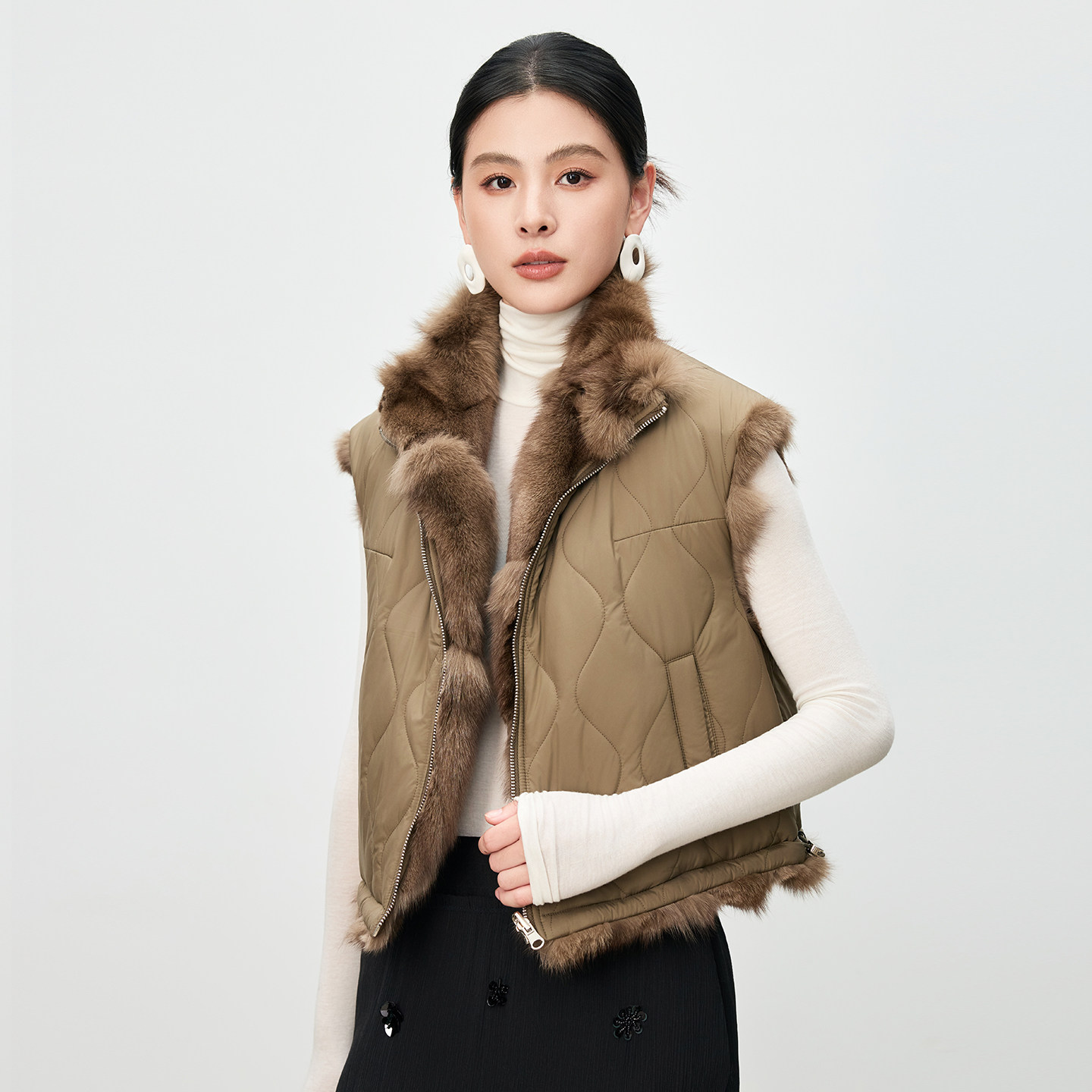 海宁正品2026冬季新款进口狐狸毛皮草马甲女背心两面穿年轻款网红