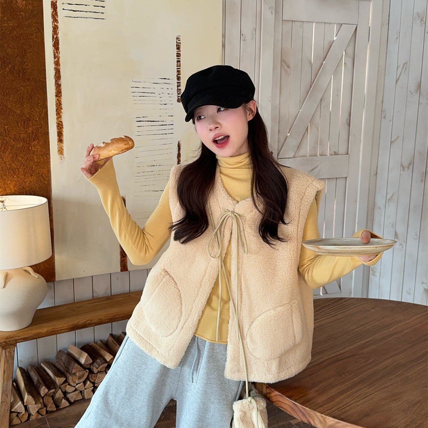 2025秋新款羊羔毛马甲外套女带包包高领打底衫三套装