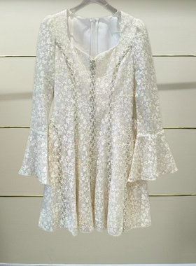 漳正品2025秋季CSA3081350-250杏色连衣裙-3990